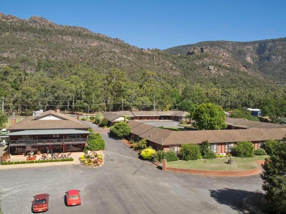 Golden Chain Country Plaza Motel Halls Gap Extérieur photo