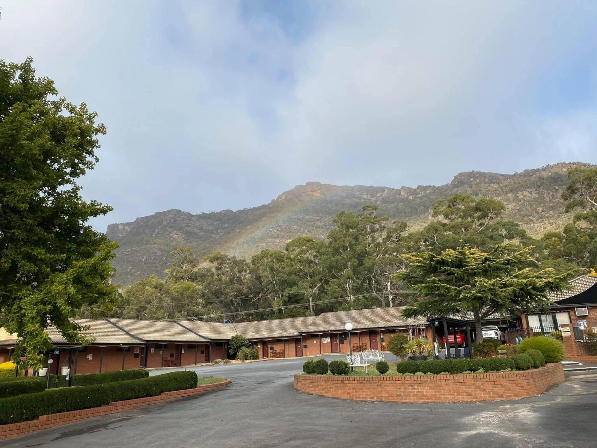 Golden Chain Country Plaza Motel Halls Gap Extérieur photo